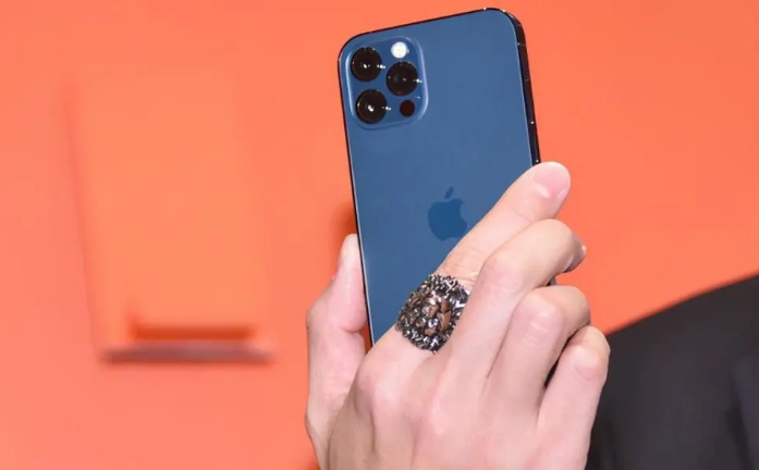 文城镇苹果手机维修分享iPhone12系列重启方法教程 