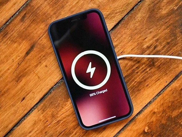 文城镇苹果手机维修分享iPhone 12可以随便充电吗 